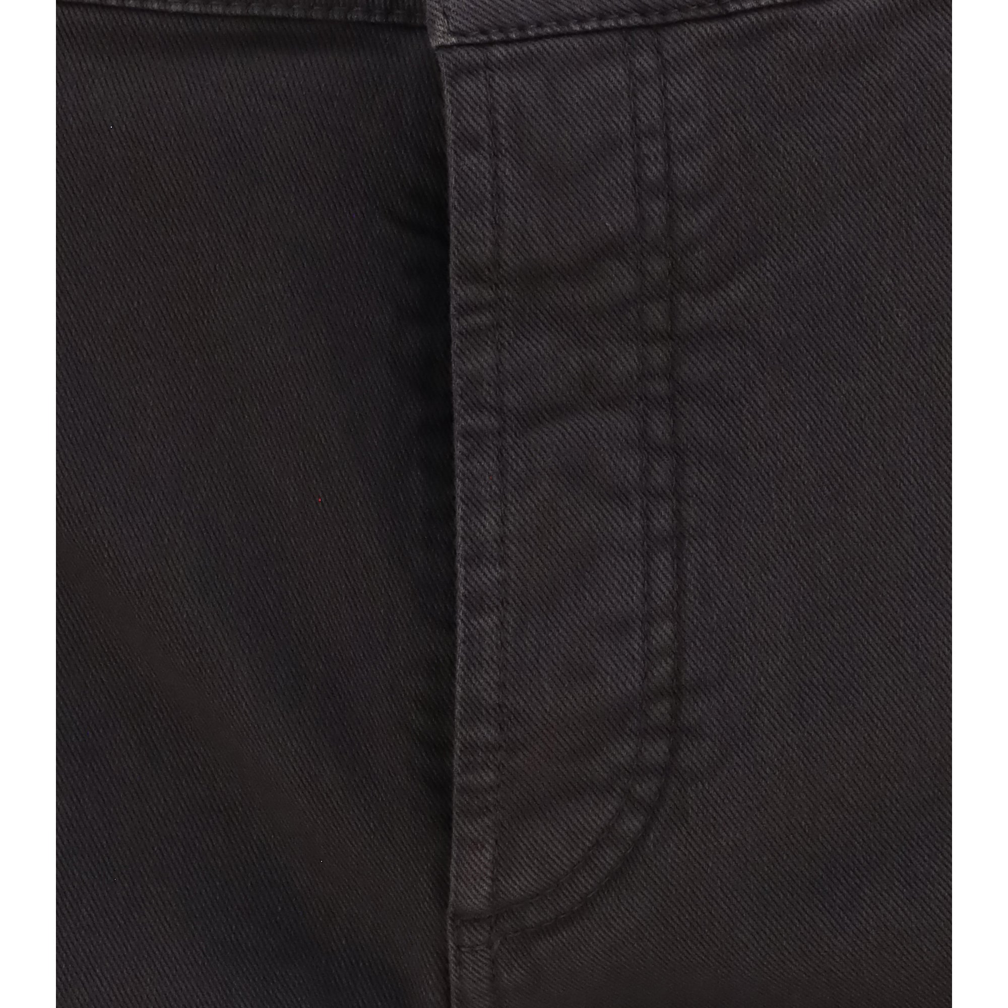 Jeans with turn-up hem