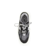 991v2 Sneakers
