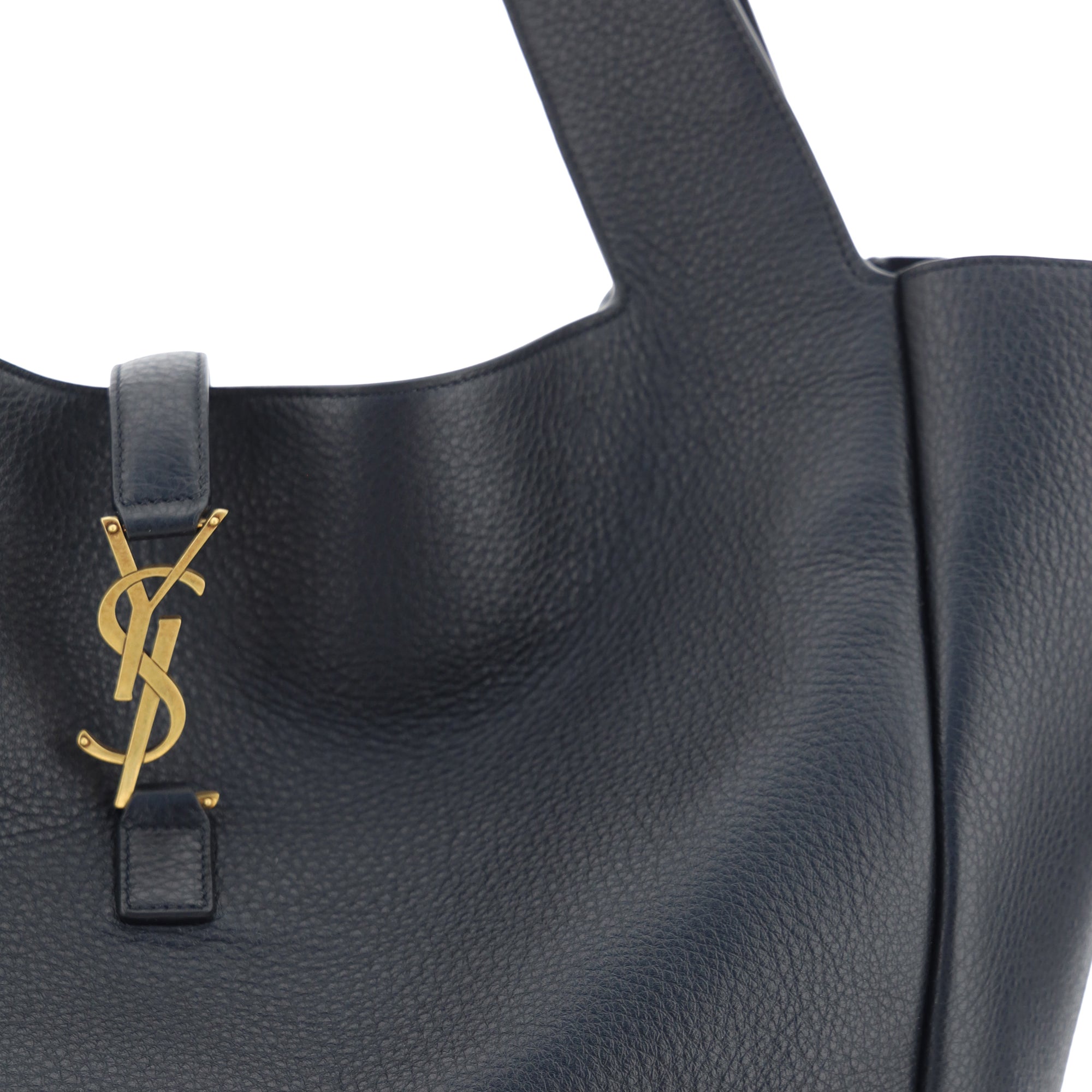 Le 5 À 7 Bea Shoulder Bag