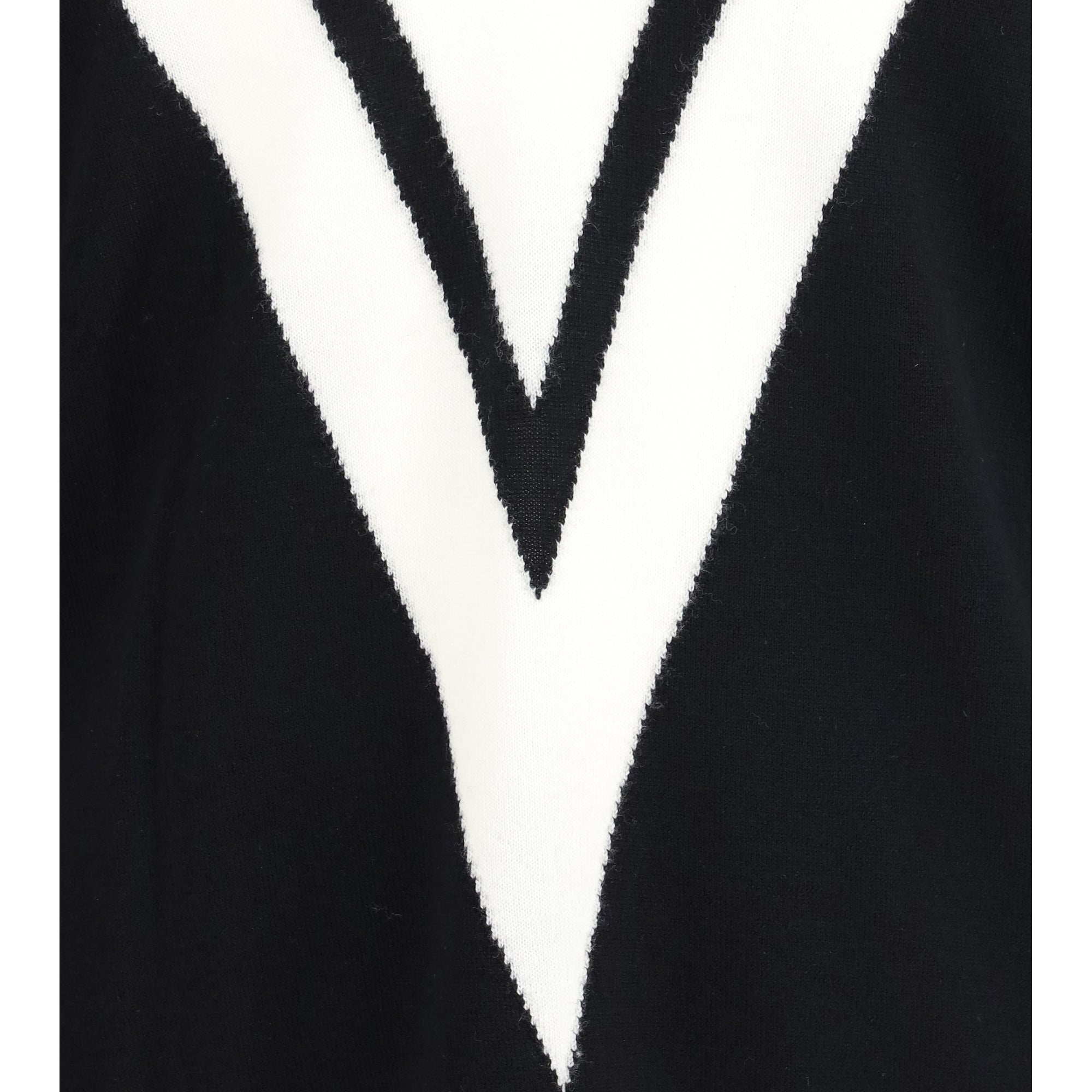 Sweater in virgin wool with intarsia V detail