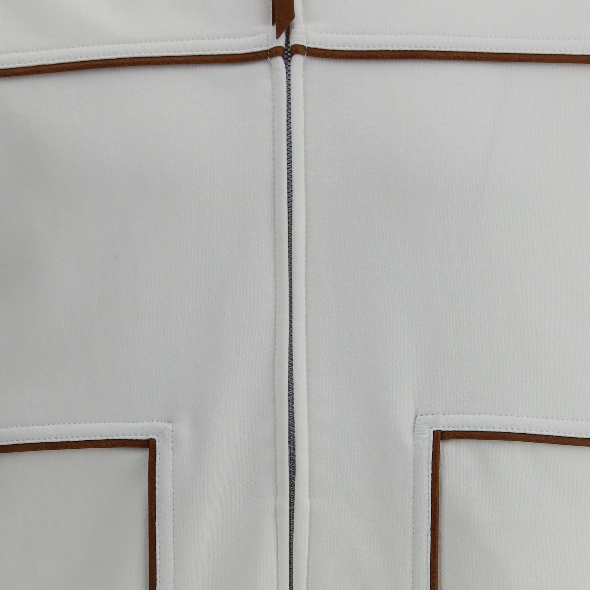 Sweatshirt with contrast details