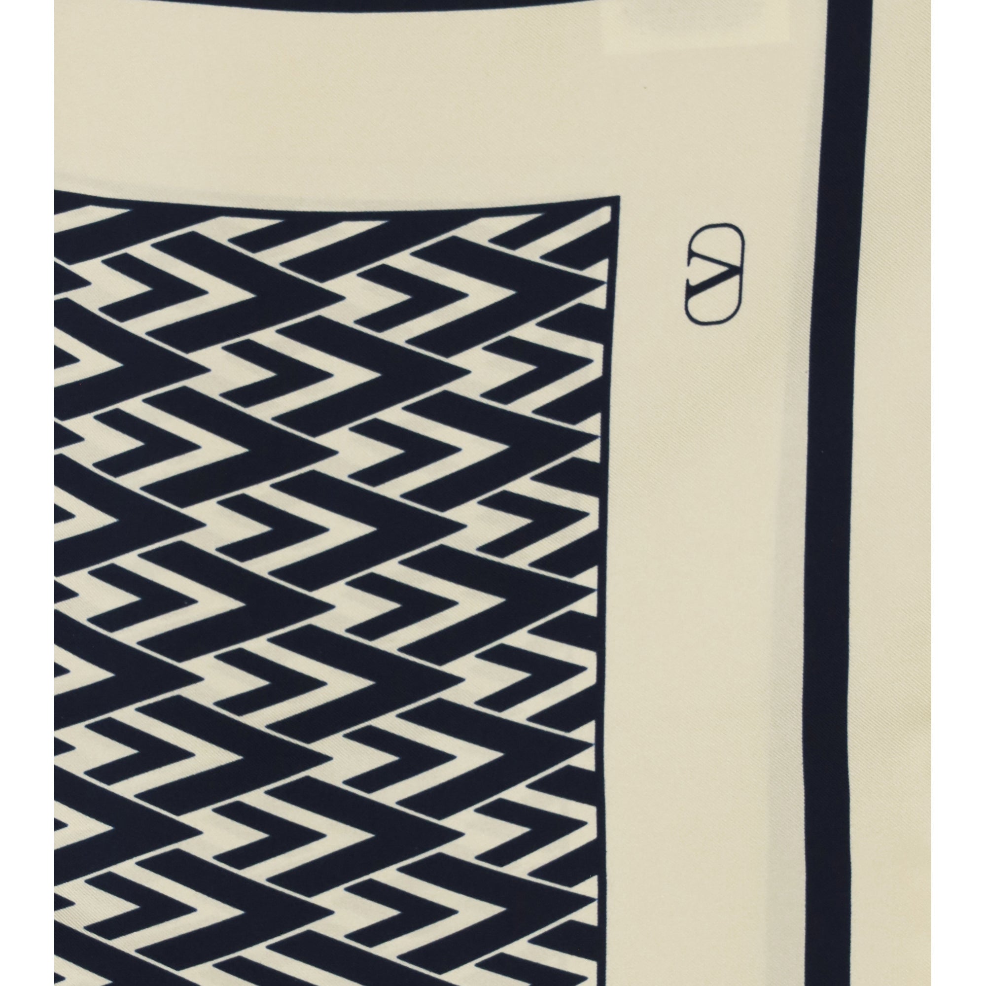 Toute La V silk Scarf