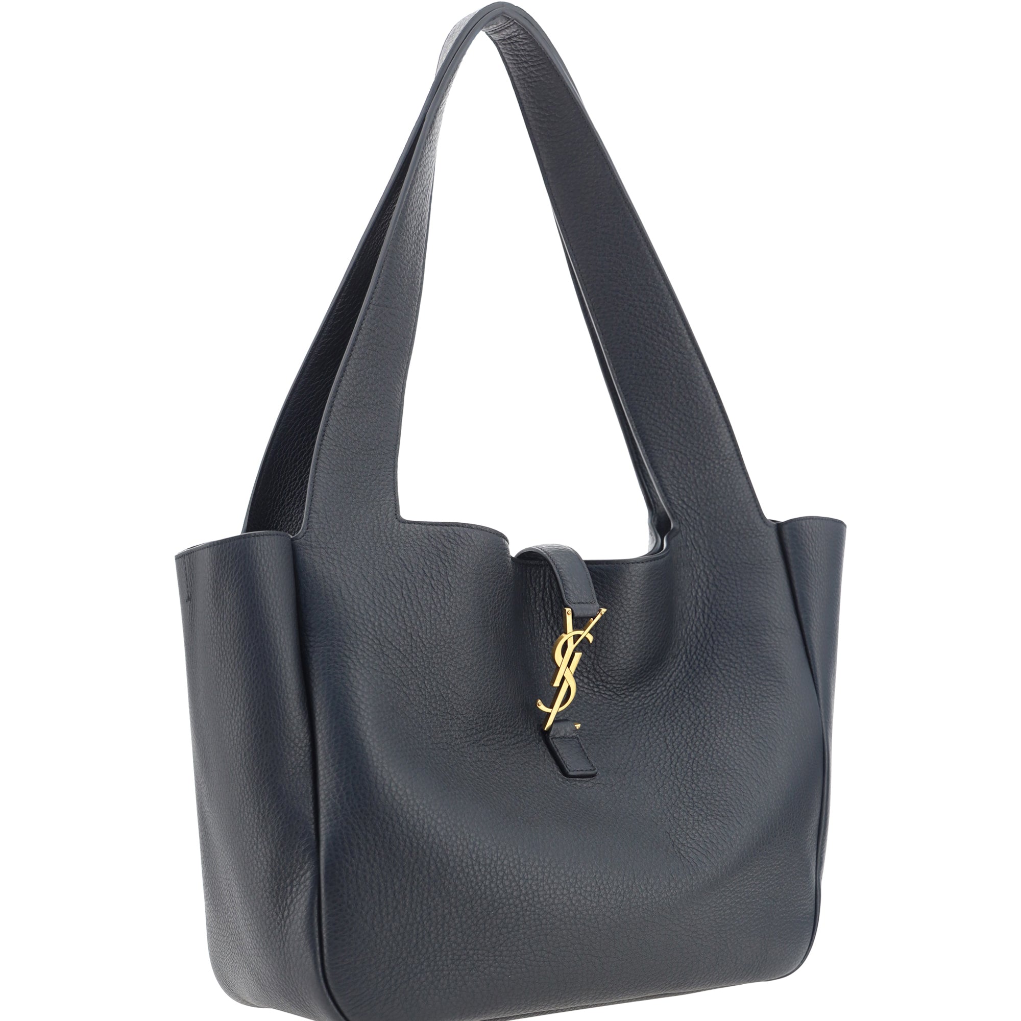 Le 5 À 7 Bea Shoulder Bag