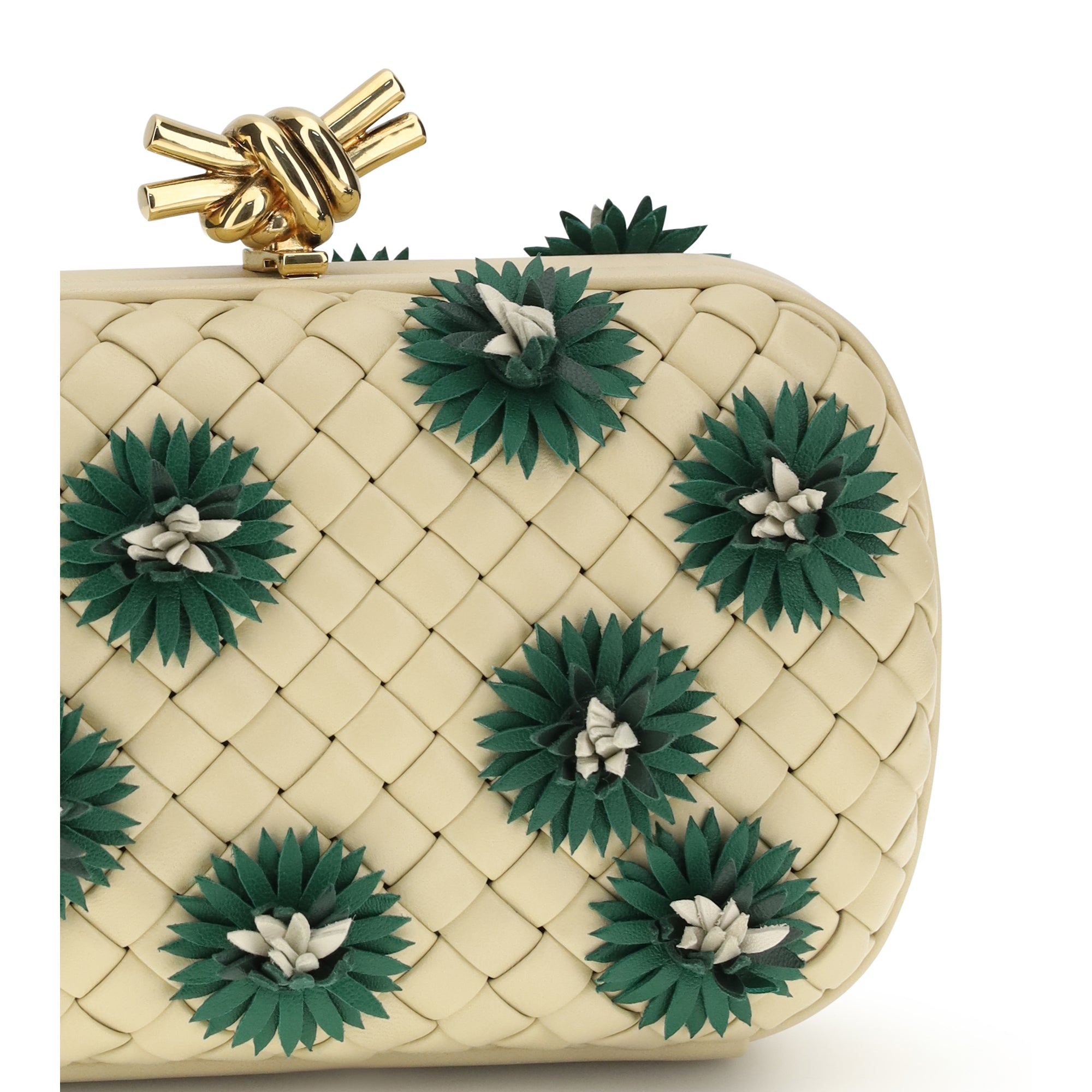 Knot Clutch