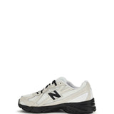 740 Sneakers