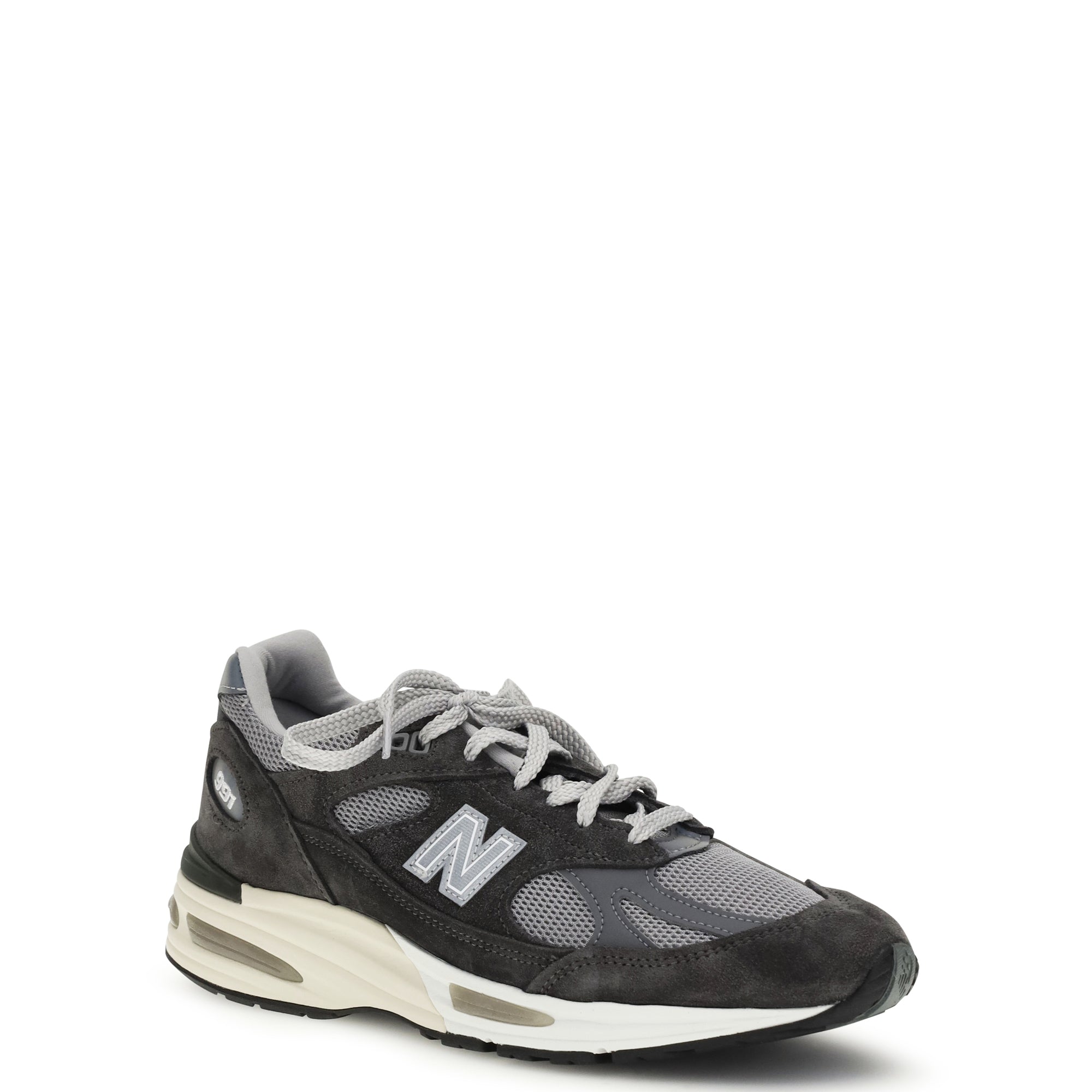 991v2 Sneakers