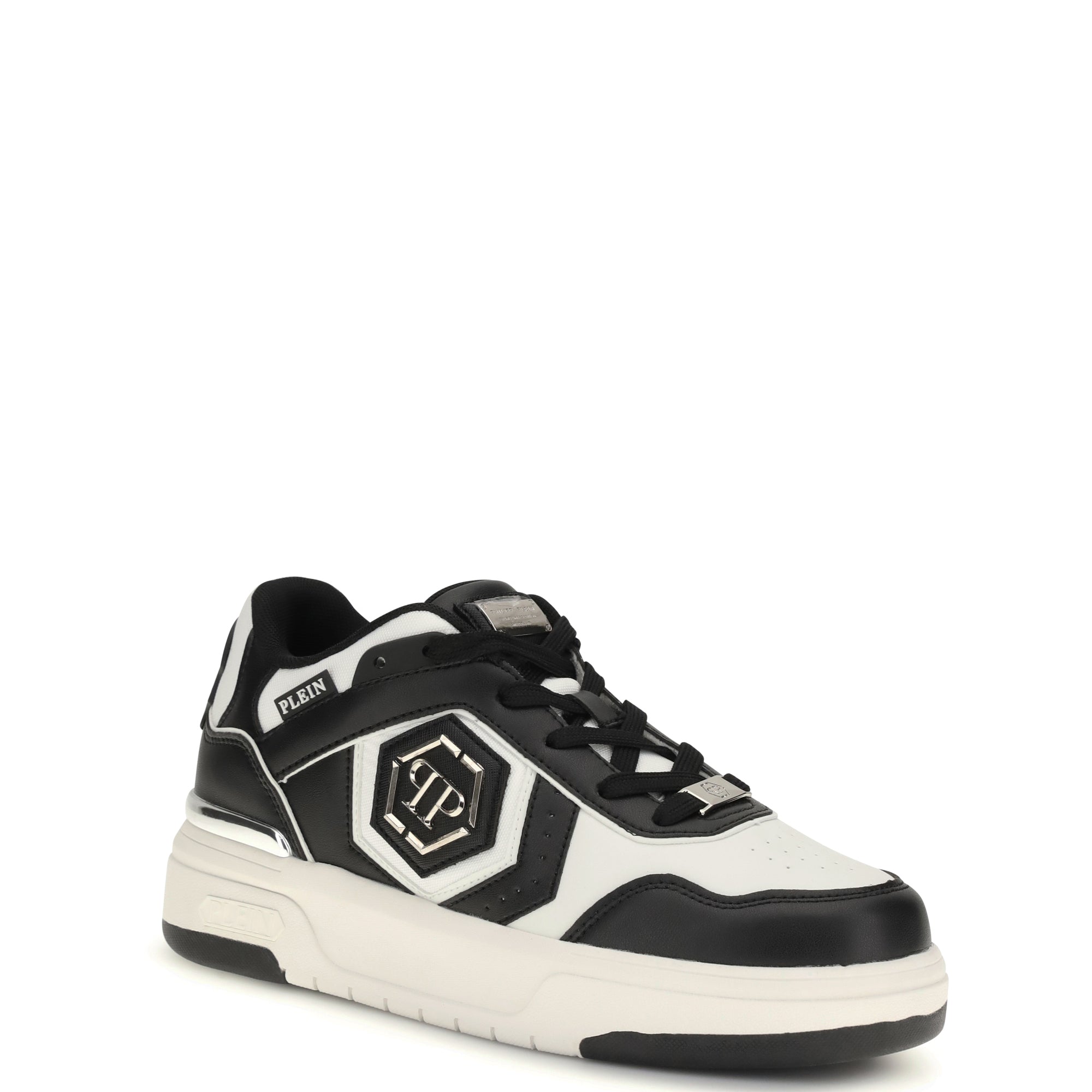 Sk8r Sneakers