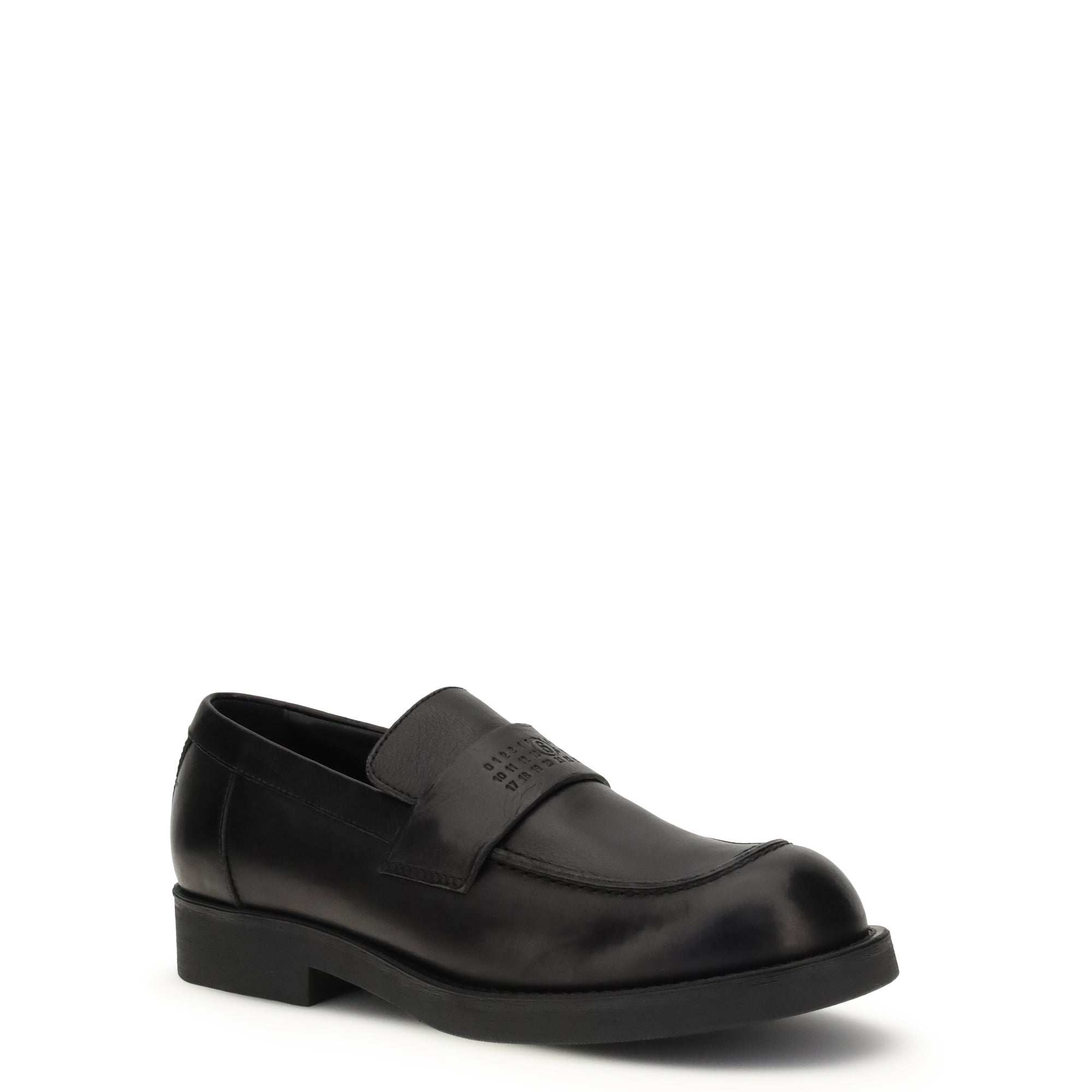 Loafers with visible topstitching