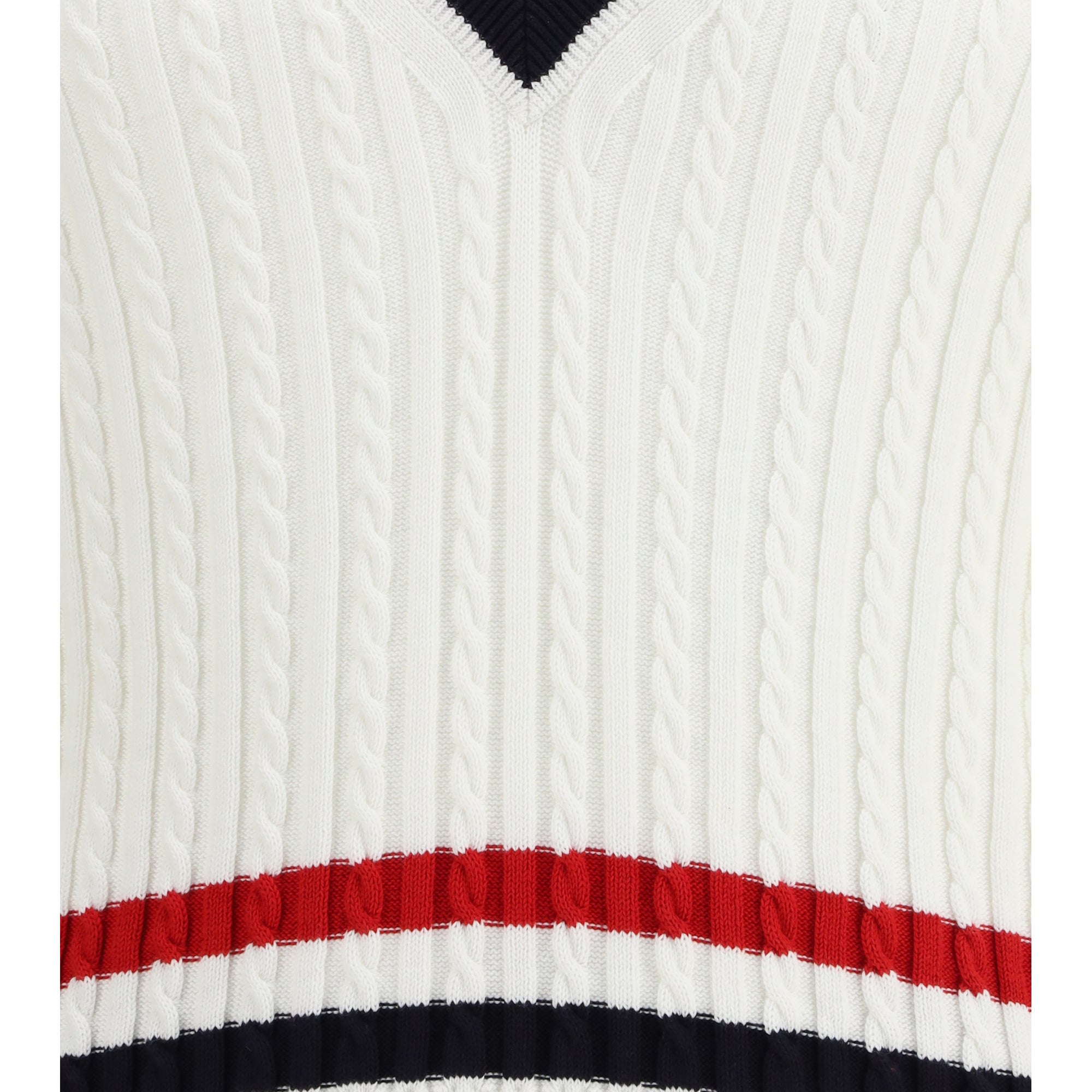 Intarsia cable-knit V-neck Sweater