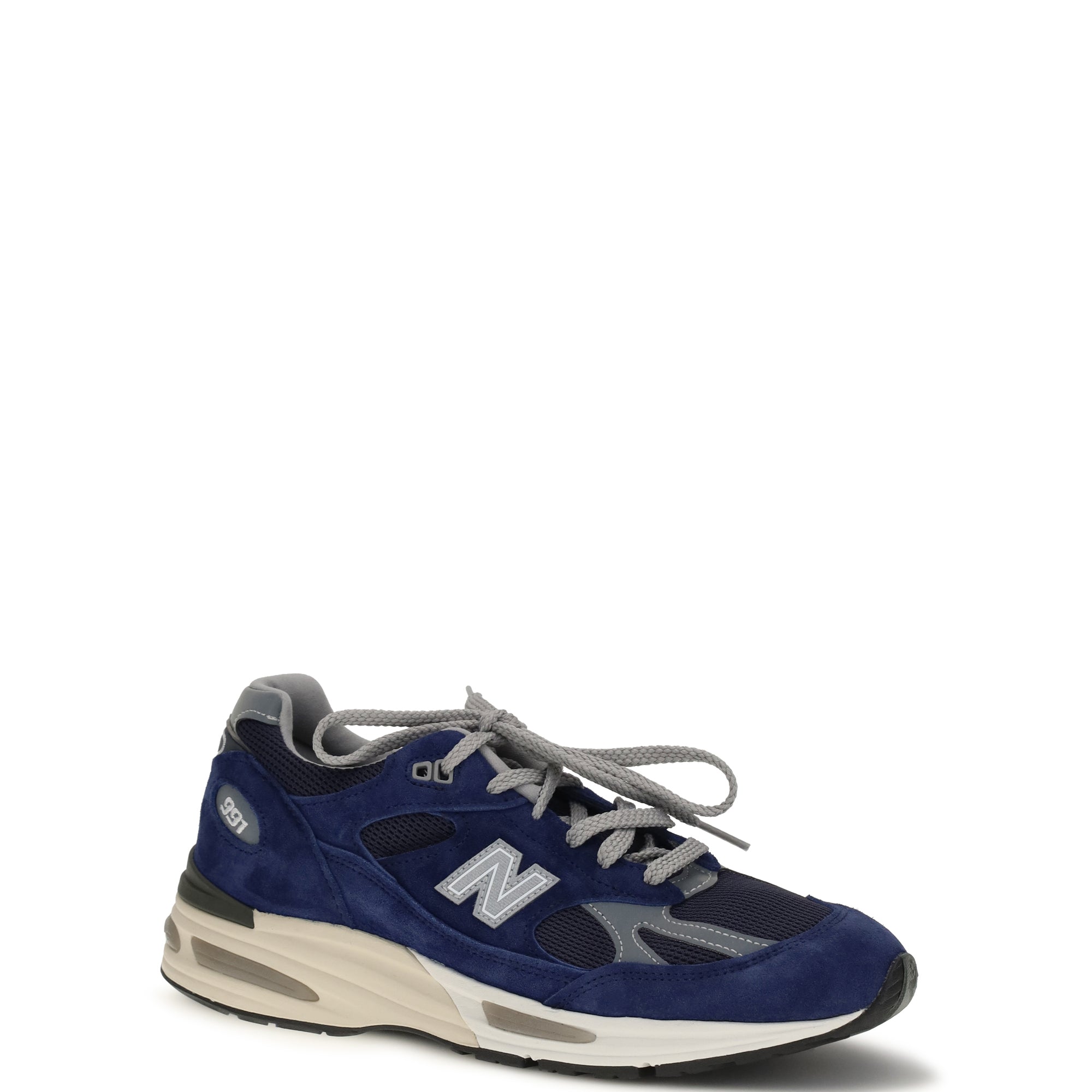 991v2 Sneakers