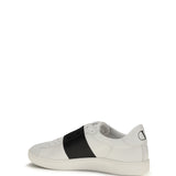 Open Sneakers
